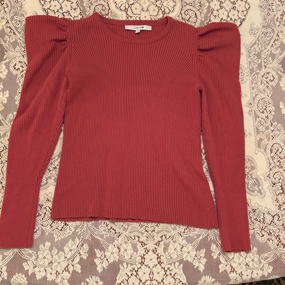 red joes jeans sweater with puffy shoulders size medium